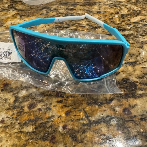 Sendy Shades Aura 2.0 Blue Shield-Style Sunglasses with Sporty Design - Picture 5 of 5